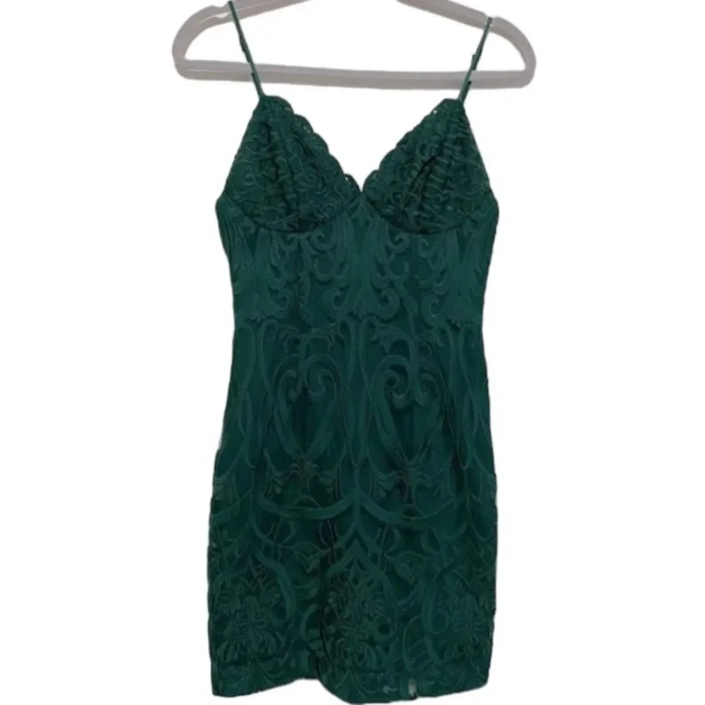 Bardot Evergreen Gia Crochet Lace V-Neck Adjustable Straps Mini Dress Size 6